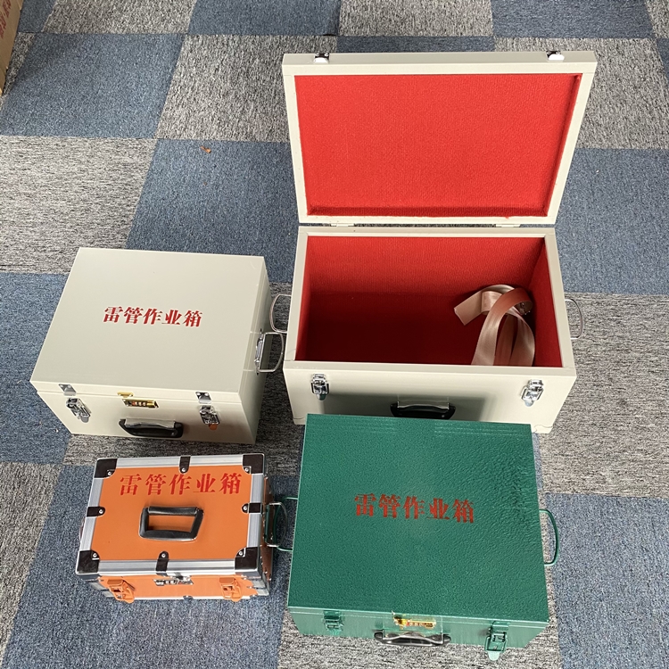 新沂爆破工程作业箱如何选择？玻璃钢与传统材质的全面对比